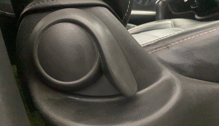 2017 Nissan Micra Active XV, Petrol, Manual, 40,735 km, Driver Side Adjustment Panel