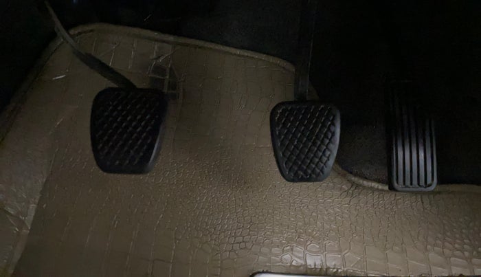 2014 Honda Brio S MT, Petrol, Manual, 27,848 km, Pedals