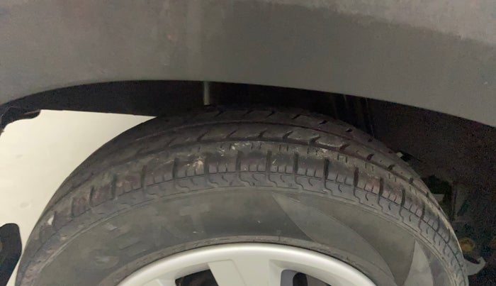 2018 Renault Kwid RXT 1.0 AMT, Petrol, Automatic, 56,942 km, Right Rear Tyre Tread