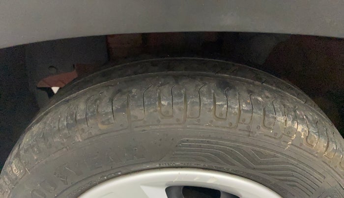 2018 Renault Kwid RXT 1.0 AMT, Petrol, Automatic, 56,942 km, Left Front Tyre Tread