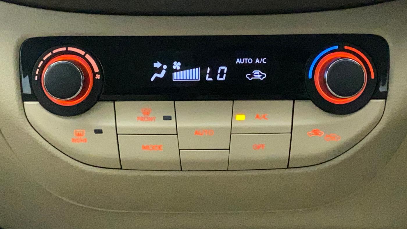 2018 Maruti Ertiga ZXI SHVS, Petrol, Manual, 26,180 km, Automatic Climate Control
