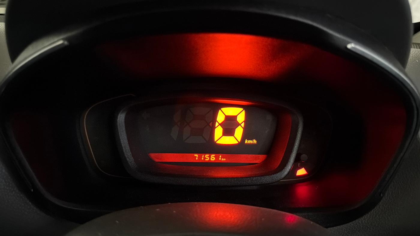 2016 Renault Kwid RXT 0.8 (O), Petrol, Manual, 71,561 km, Odometer Image