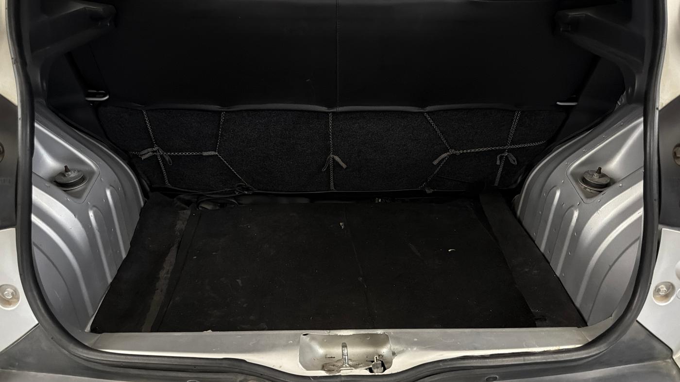 2016 Renault Kwid RXT 0.8 (O), Petrol, Manual, 71,561 km, Boot Inside