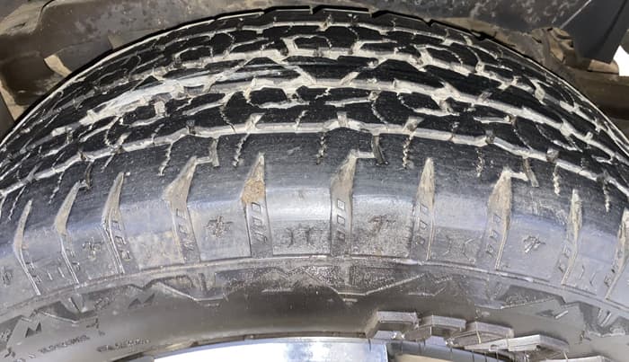 2025 Mahindra Thar Roxx  AX7 L Petrol AT 2WD, Petrol, Automatic, 29,898 km, Left Rear Tyre Tread