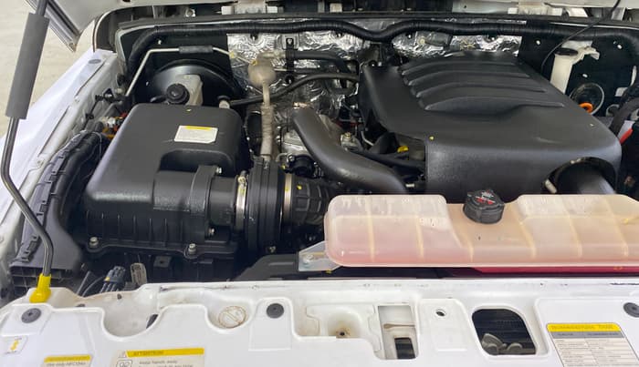 2025 Mahindra Thar Roxx  AX7 L Petrol AT 2WD, Petrol, Automatic, 29,898 km, Engine View - Right
