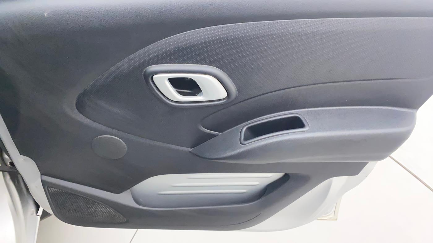 2018 Datsun Redi Go T(O) 1.0 AMT, Petrol, Automatic, 58,960 km, Driver Side Door Panels Control