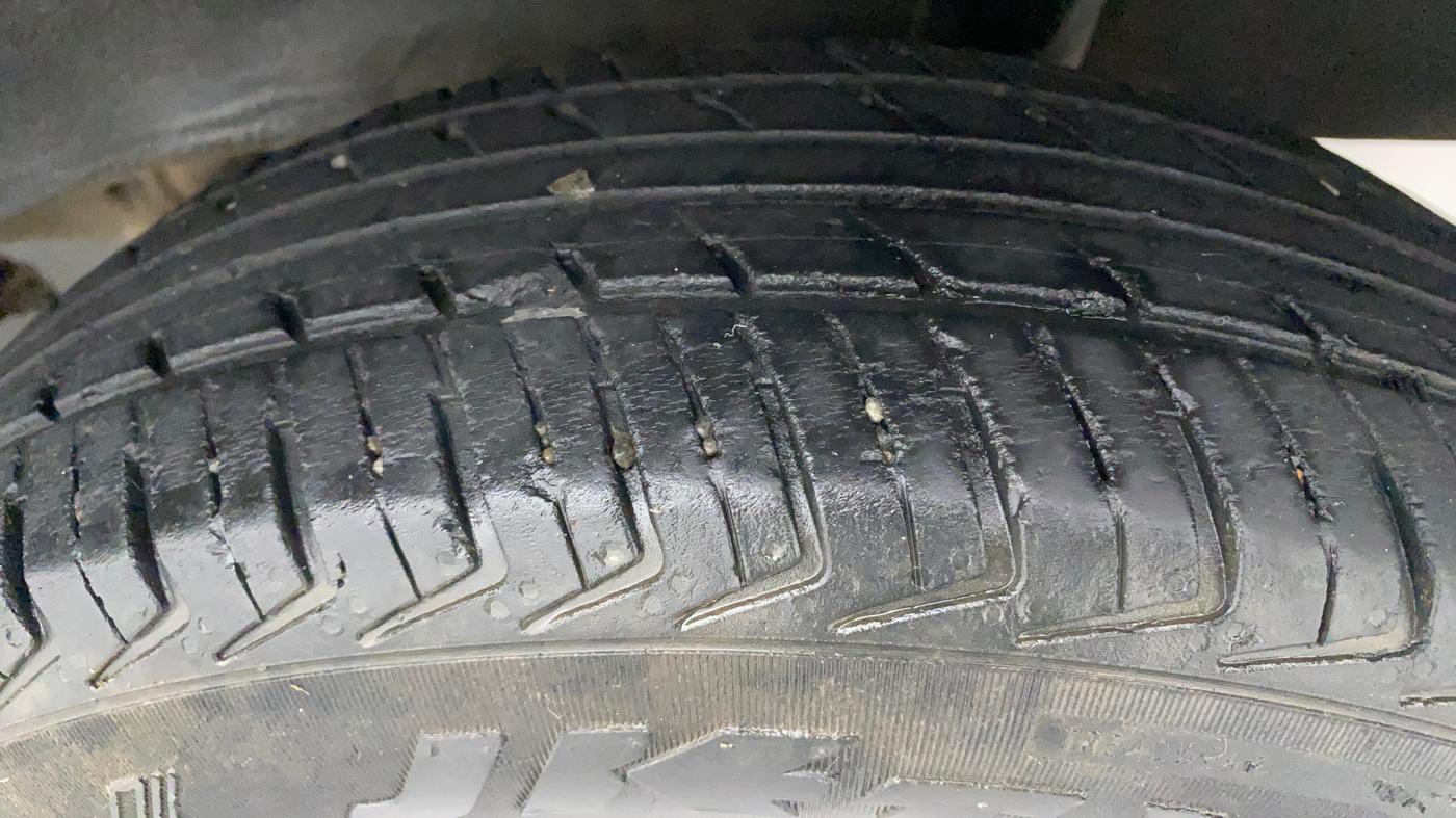 2018 Datsun Redi Go T(O) 1.0 AMT, Petrol, Automatic, 58,960 km, Left Rear Tyre Tread