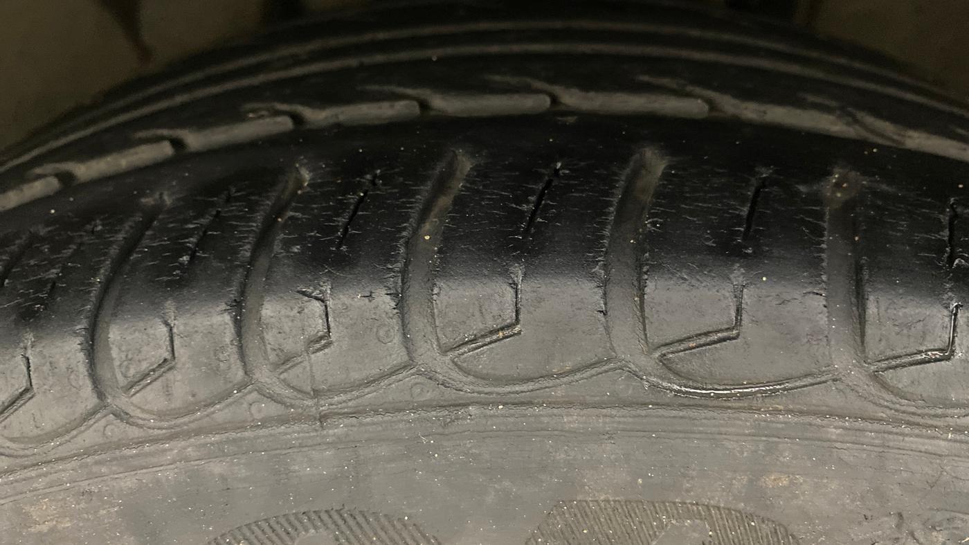 2019 Ford Ecosport TITANIUM + 1.5L PETROL AT, Petrol, Automatic, 32,034 km, Left Front Tyre Tread