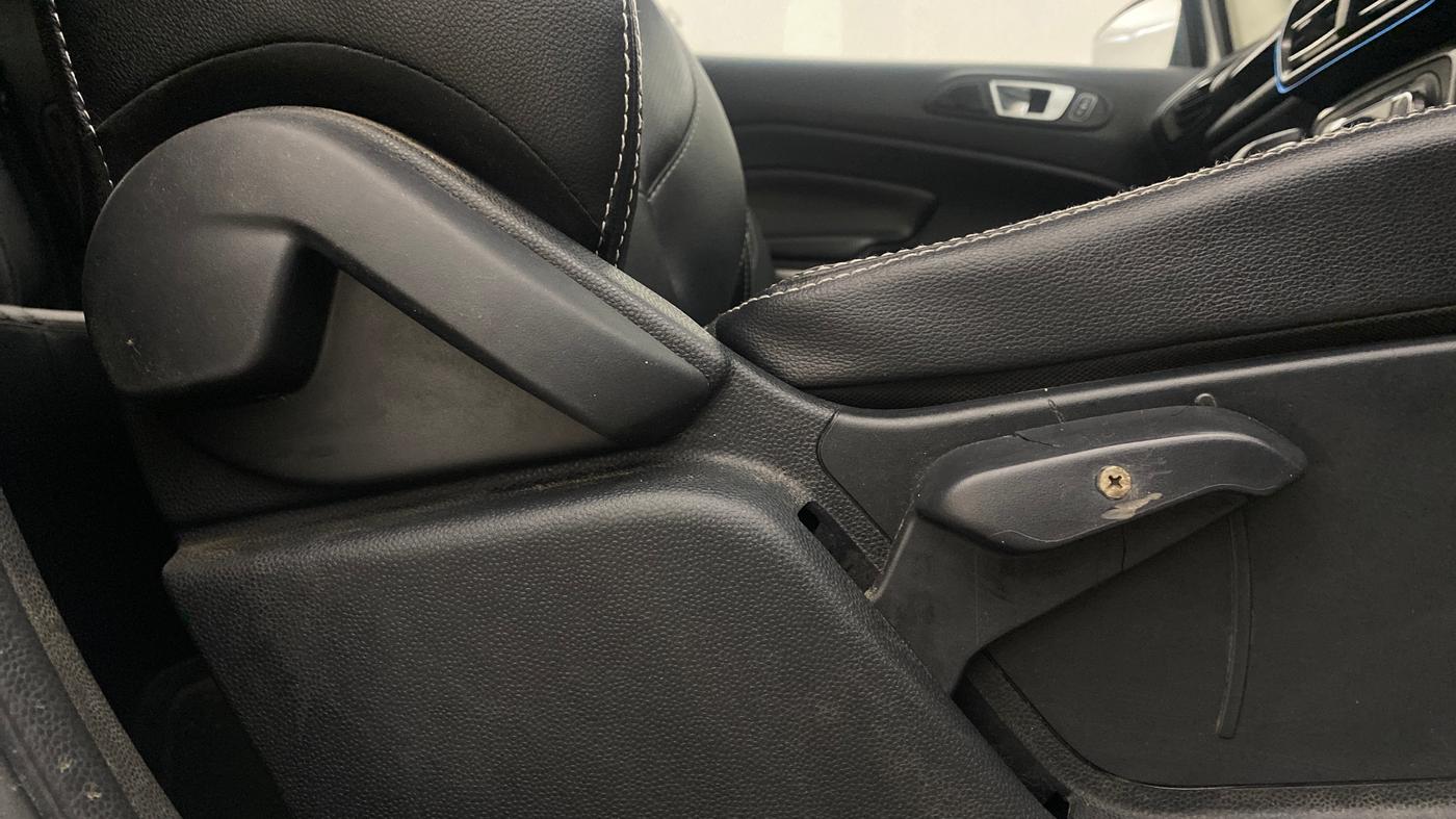 2019 Ford Ecosport TITANIUM + 1.5L PETROL AT, Petrol, Automatic, 32,034 km, Driver Side Adjustment Panel