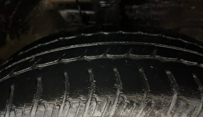 2015 Maruti Wagon R 1.0 VXI, Petrol, Manual, 28,879 km, Right Front Tyre Tread