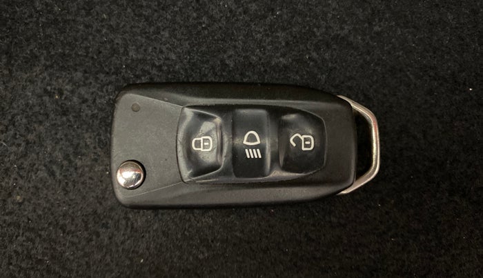 2021 Tata Tiago XT PETROL, Petrol, Manual, 32,484 km, Key Close Up