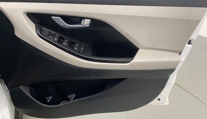 2020 Hyundai Creta SX 1.5 PETROL, Petrol, Manual, 16,496 km, Driver Side Door Panels Control