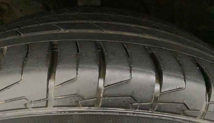 2020 Hyundai Creta SX 1.5 PETROL, Petrol, Manual, 16,496 km, Left Rear Tyre Tread