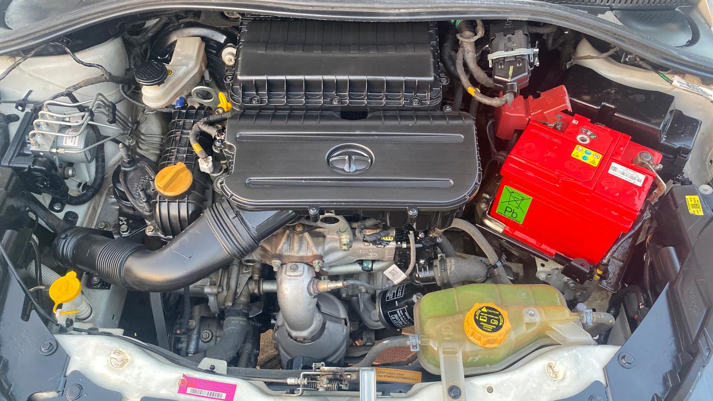 2023 Tata Tiago XT CNG, CNG, Manual, 71,795 km, Engine View