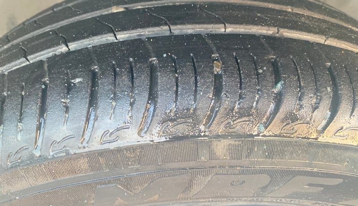 2023 Tata Tiago XT CNG, CNG, Manual, 71,795 km, Right Front Tyre Tread