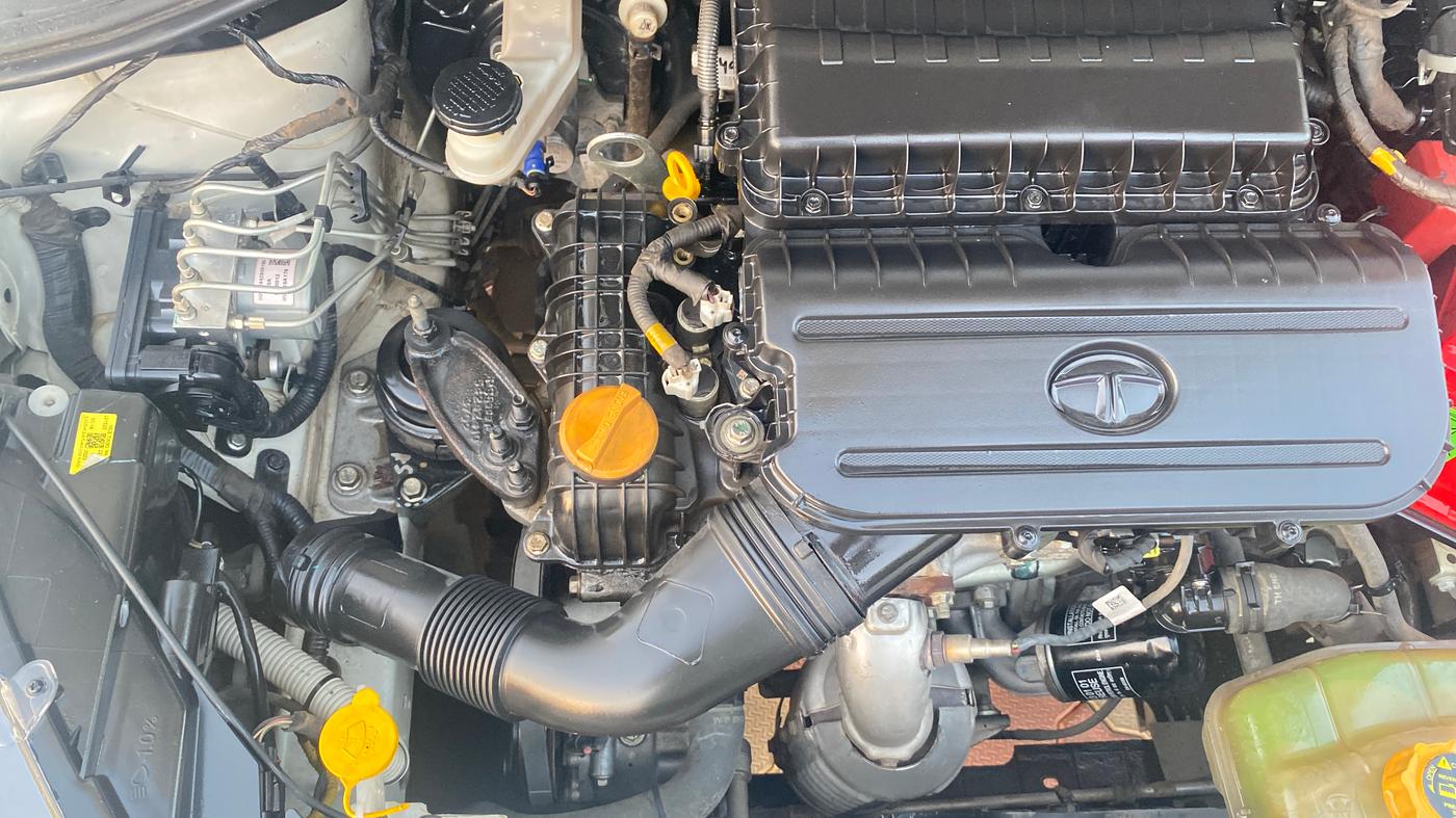 2023 Tata Tiago XT CNG, CNG, Manual, 71,795 km, Engine View - Right