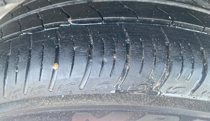 2023 Tata Tiago XT CNG, CNG, Manual, 71,795 km, Left Rear Tyre Tread