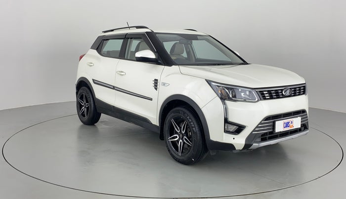 2020 Mahindra XUV300 1.2 W6 MT, Petrol, Manual, 18,028 km, Right Front Diagonal