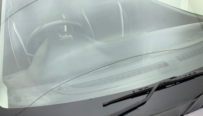 2017 Maruti Baleno DELTA PETROL 1.2, Petrol, Manual, 39,033 km, Front windshield - Minor spot on windshield