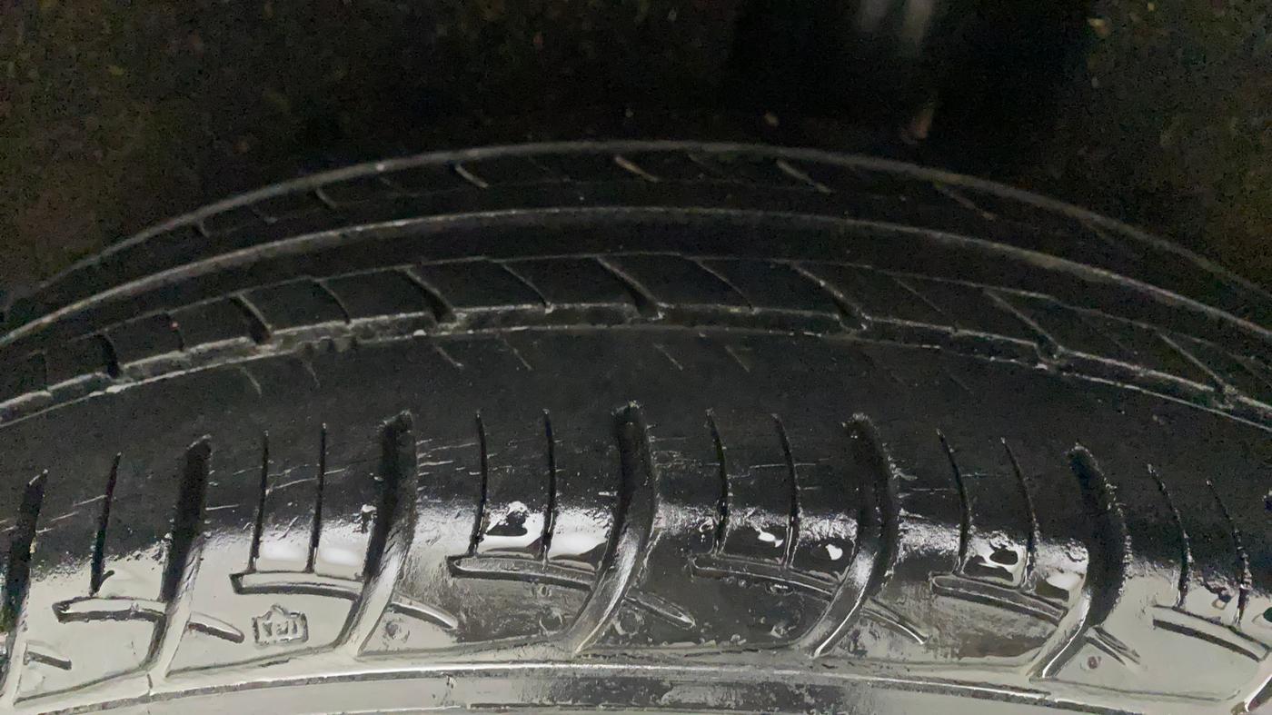 2017 Maruti Baleno DELTA PETROL 1.2, Petrol, Manual, 39,033 km, Left Rear Tyre Tread
