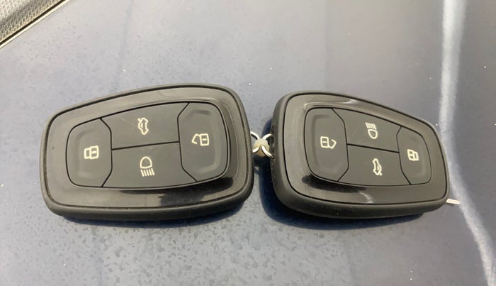 2021 Tata TIGOR XZ PLUS PETROL, Petrol, Manual, 28,459 km, Key Close Up