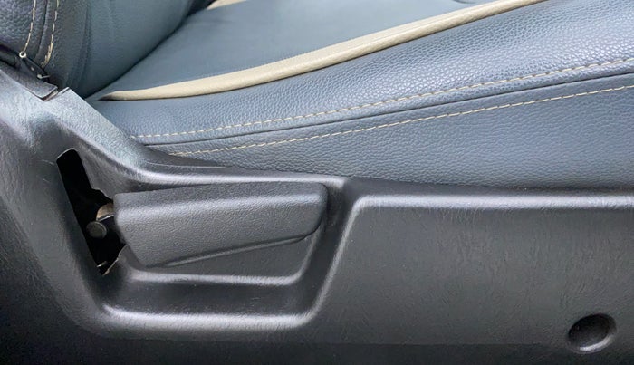 2019 Maruti Alto LXI, Petrol, Manual, 17,141 km, Driver Side Adjustment Panel