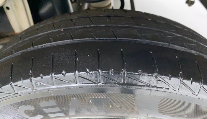2019 Maruti Alto LXI, Petrol, Manual, 17,141 km, Left Rear Tyre Tread