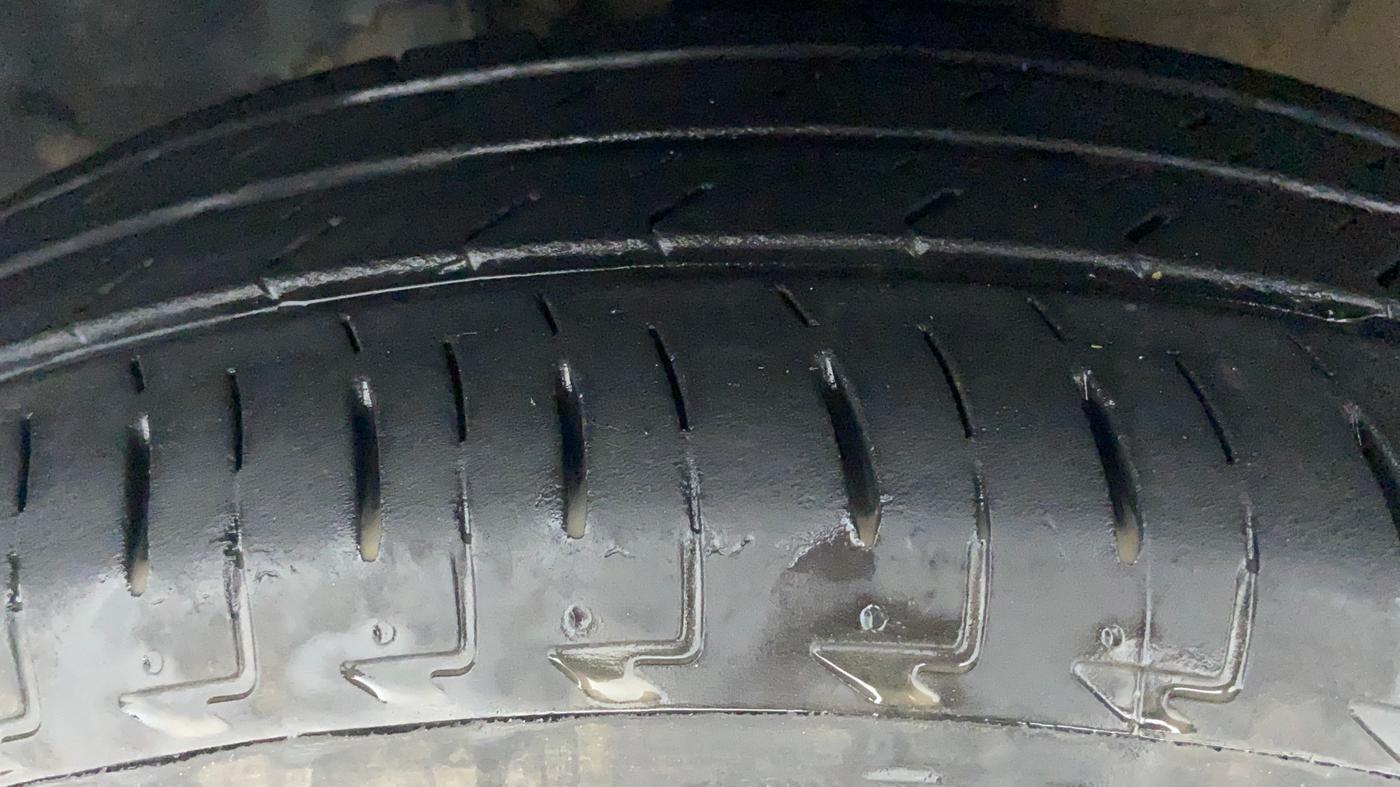 2019 Maruti IGNIS ALPHA 1.2, Petrol, Manual, 29,558 km, Left Front Tyre Tread