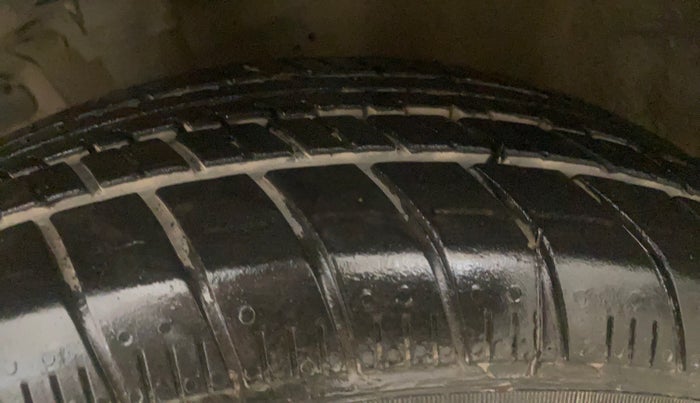 2017 Hyundai Elite i20 ERA 1.2, Petrol, Manual, 67,037 km, Left Front Tyre Tread