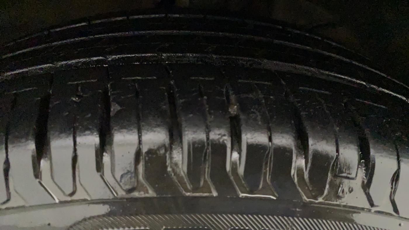 2018 Maruti Dzire ZXI PLUS AMT, Petrol, Automatic, 35,198 km, Right Rear Tyre Tread