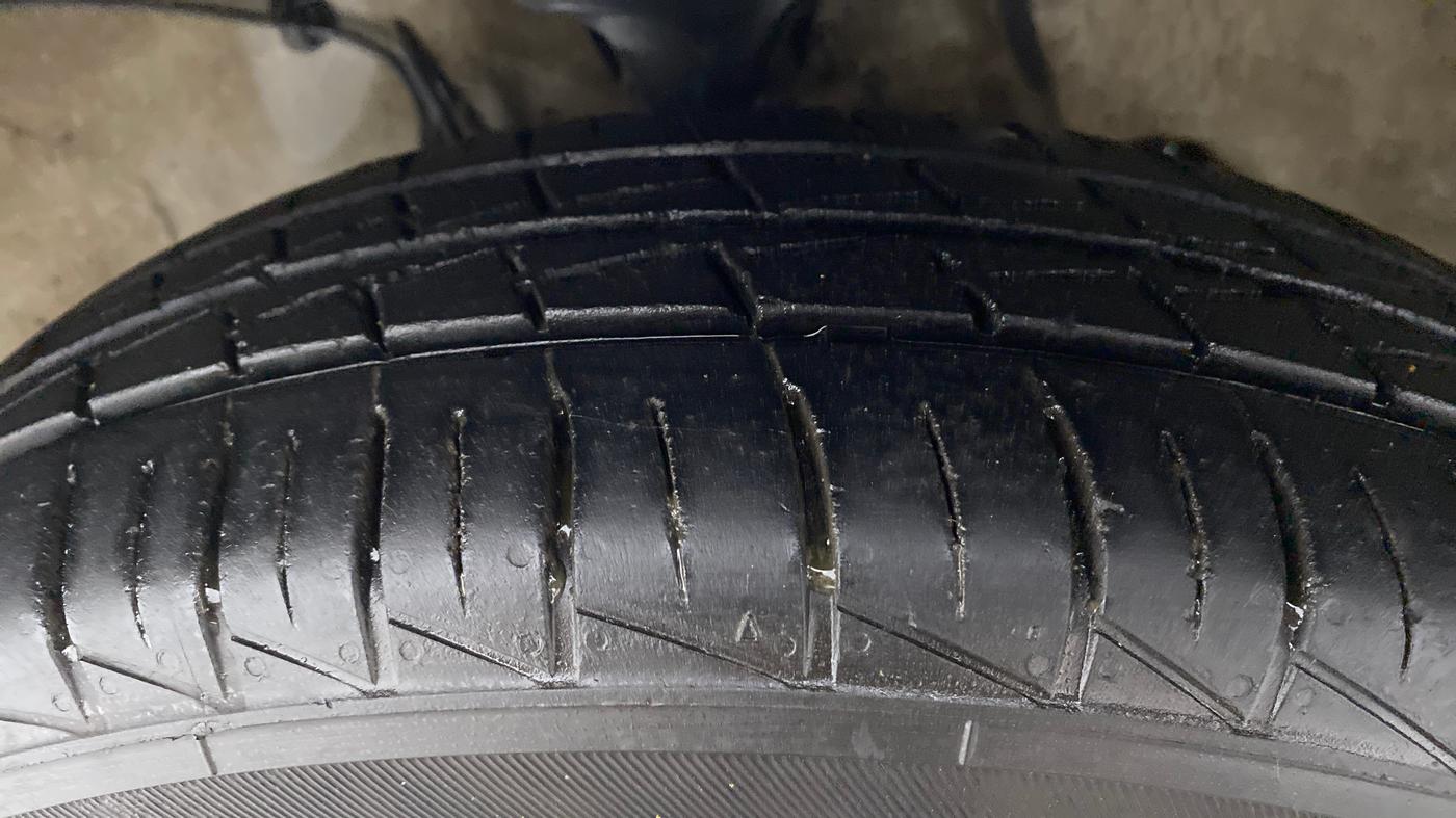 2022 Maruti Alto LXI CNG (O), CNG, Manual, 22,067 km, Left Front Tyre Tread