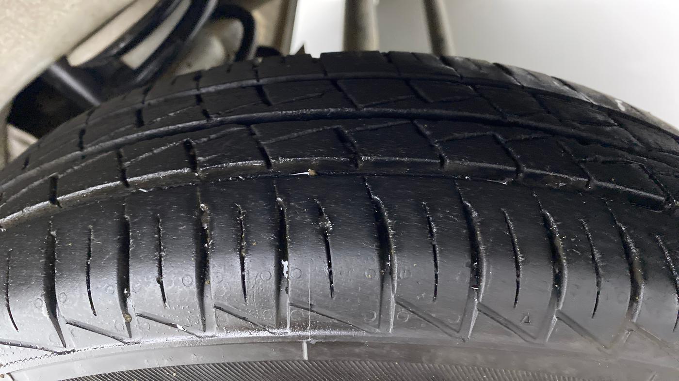 2022 Maruti Alto LXI CNG (O), CNG, Manual, 22,067 km, Left Rear Tyre Tread