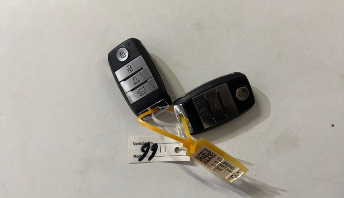 2023 KIA SONET X LINE 1.0 DCT, Petrol, Automatic, 9,927 km, Key Close Up