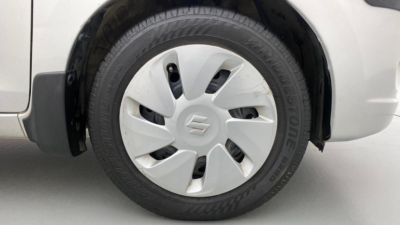 2016 Maruti Celerio ZXI, Petrol, Manual, 86,819 km, Right Front Wheel