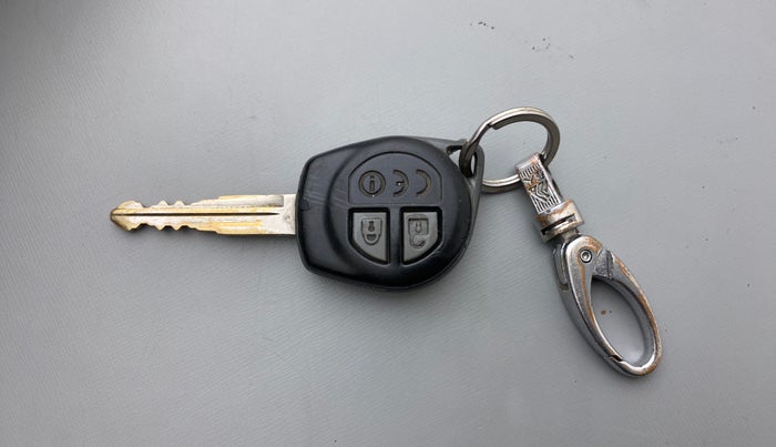 2016 Maruti Celerio ZXI, Petrol, Manual, 86,819 km, Lock system - Remote key minor damage
