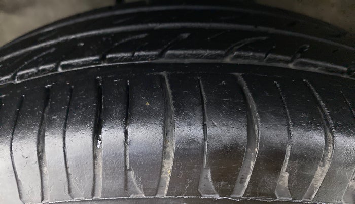 2016 Maruti Celerio ZXI, Petrol, Manual, 86,819 km, Left Front Tyre Tread