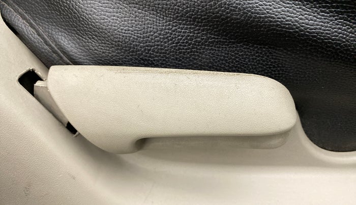 2016 Maruti Celerio ZXI, Petrol, Manual, 86,819 km, Driver Side Adjustment Panel