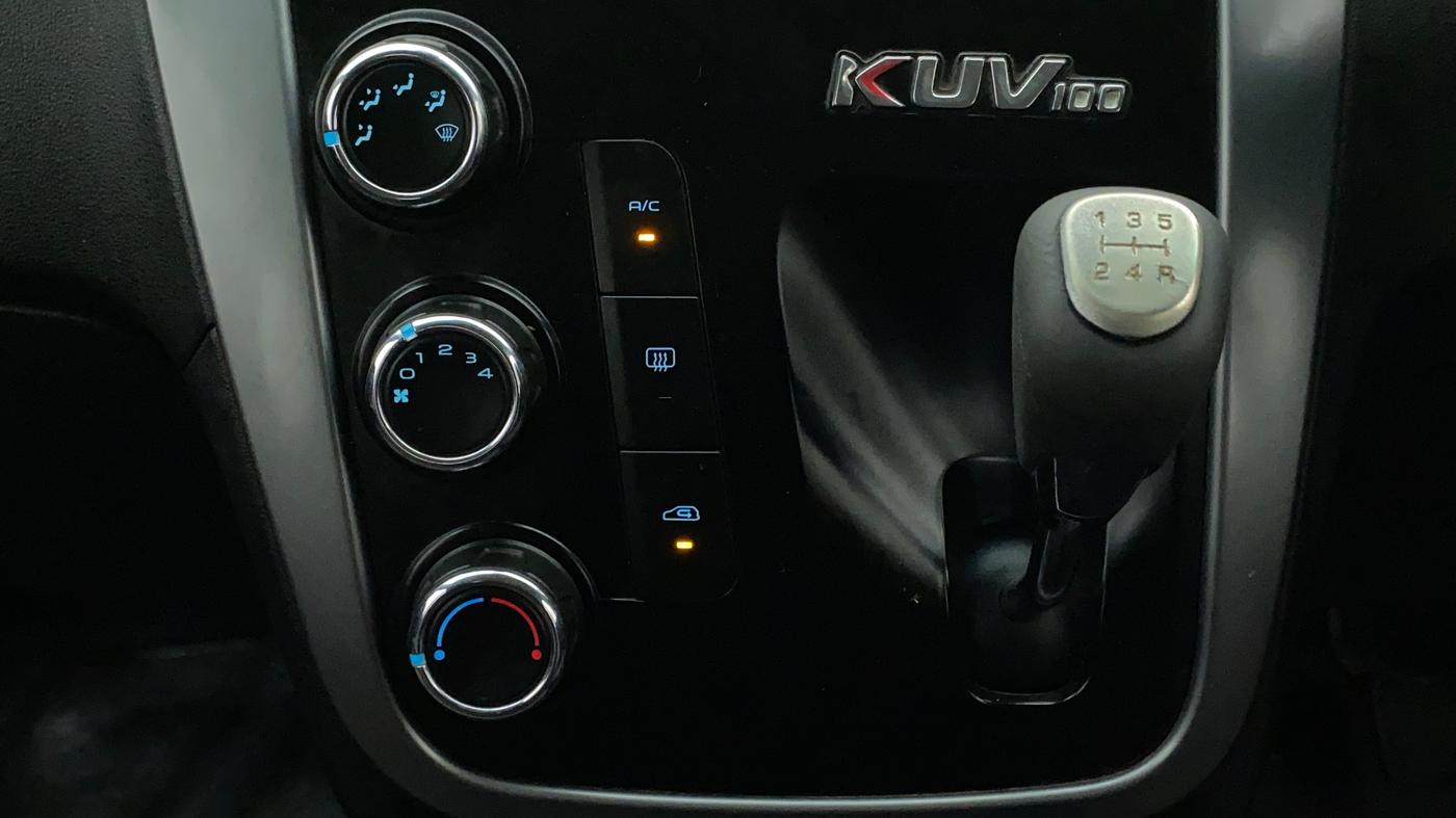 2017 Mahindra Kuv100 K8 6 STR, Petrol, Manual, 81,576 km, Gear Lever
