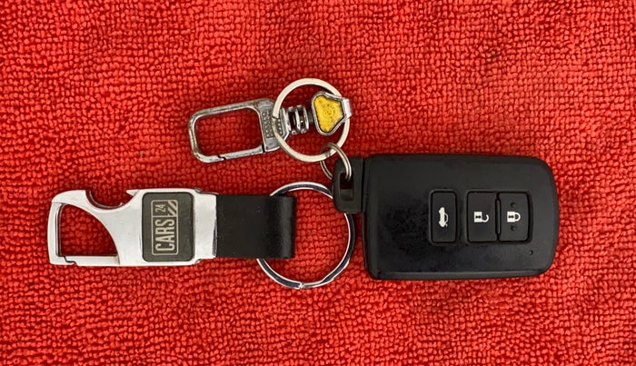 2018 Toyota Corolla Altis GL PETROL, Petrol, Manual, 79,045 km, Key Close Up