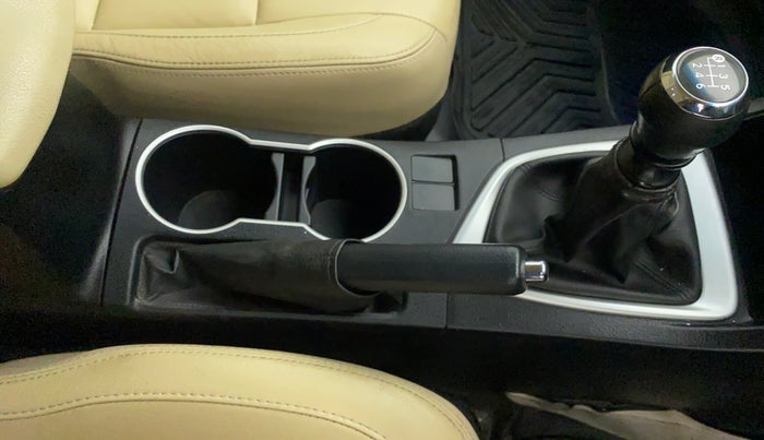 2018 Toyota Corolla Altis GL PETROL, Petrol, Manual, 79,045 km, Gear Lever