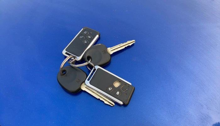 2017 Hyundai Eon ERA +, Petrol, Manual, 71,675 km, Key Close Up