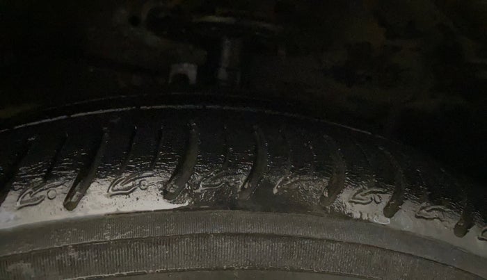 2022 Maruti Ciaz ALPHA 1.5 SHVS PETROL, Petrol, Manual, 86,158 km, Right Front Tyre Tread