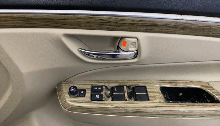 2022 Maruti Ciaz ALPHA 1.5 SHVS PETROL, Petrol, Manual, 86,158 km, Driver Side Door Panels Control
