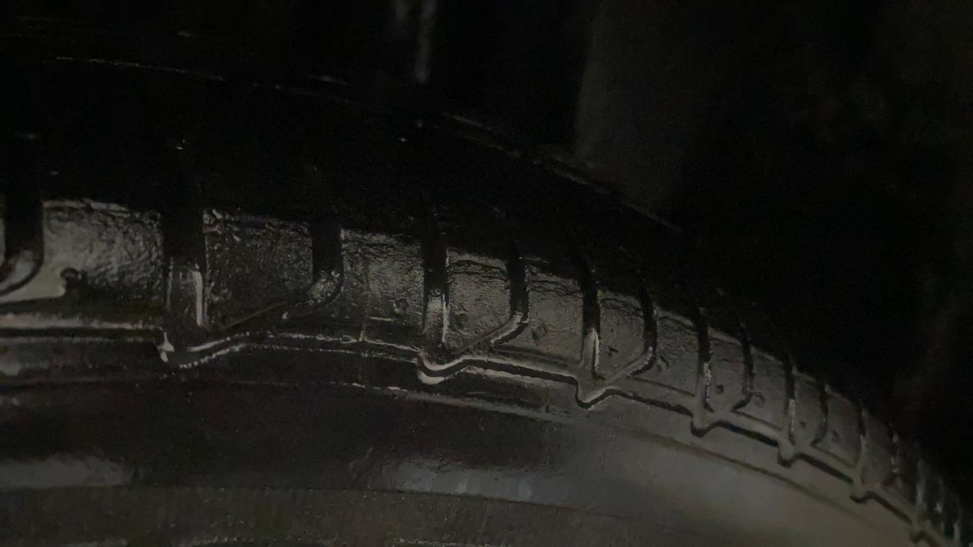 2022 Maruti Ciaz ALPHA 1.5 SHVS PETROL, Petrol, Manual, 86,158 km, Left Rear Tyre Tread