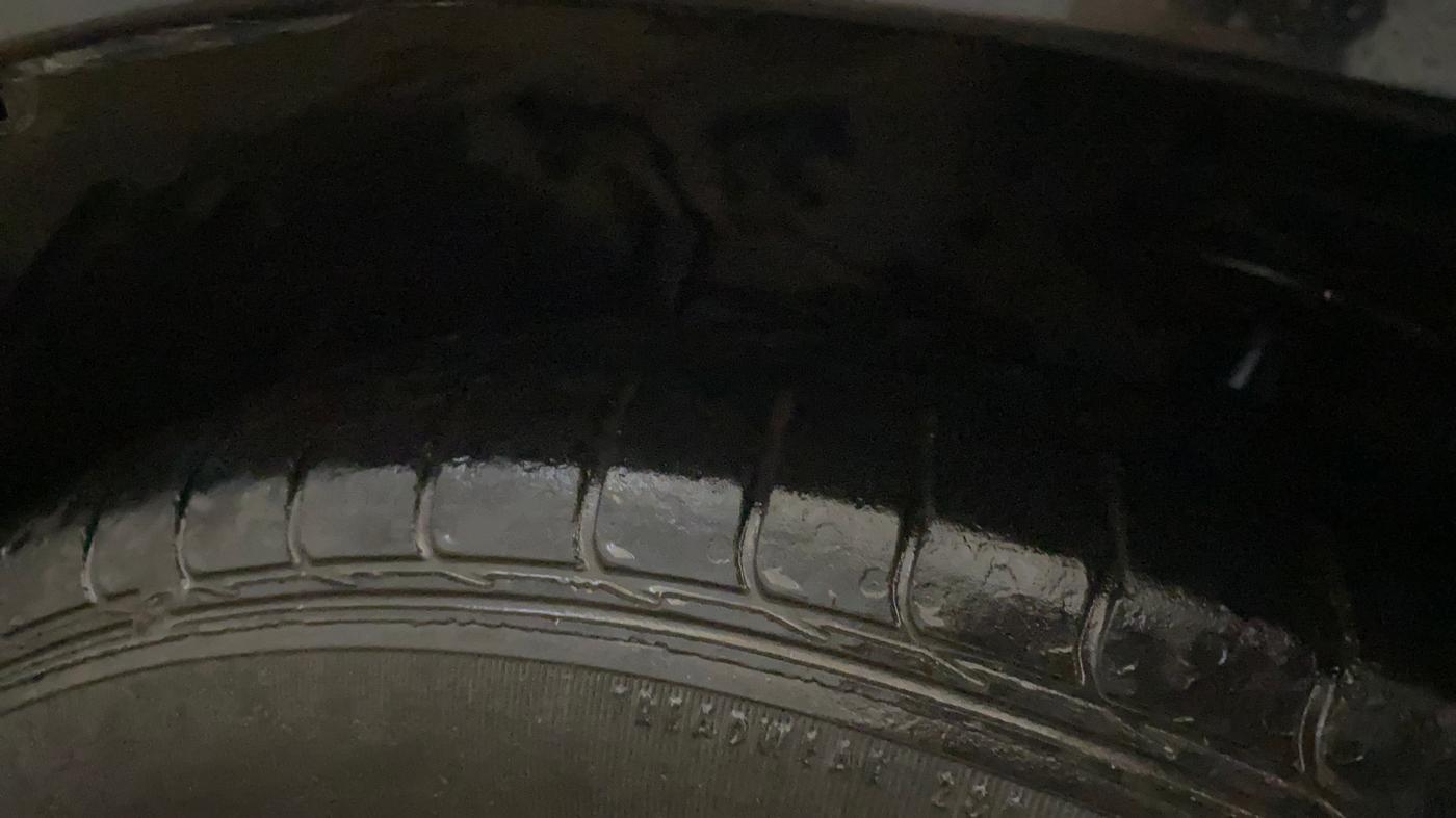 2022 Maruti Ciaz ALPHA 1.5 SHVS PETROL, Petrol, Manual, 86,158 km, Left Front Tyre Tread