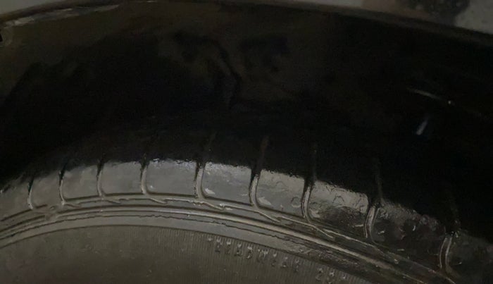 2022 Maruti Ciaz ALPHA 1.5 SHVS PETROL, Petrol, Manual, 86,158 km, Left Front Tyre Tread