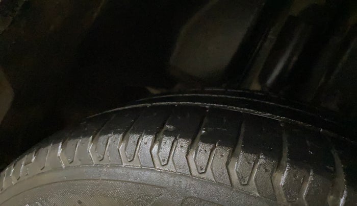 2022 Maruti Ciaz ALPHA 1.5 SHVS PETROL, Petrol, Manual, 86,158 km, Right Rear Tyre Tread