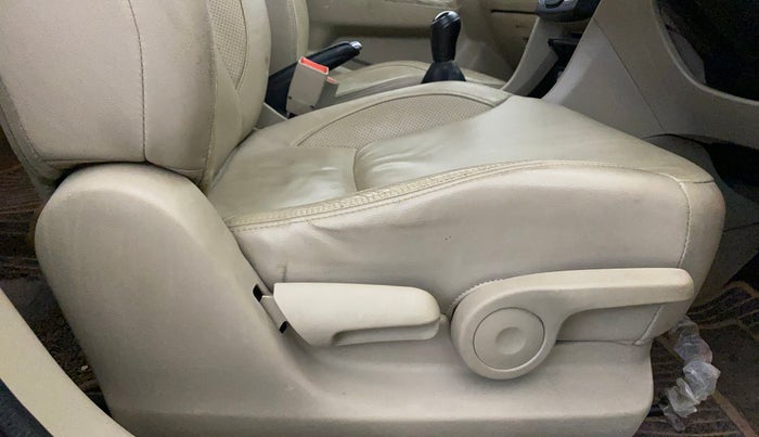 2022 Maruti Ciaz ALPHA 1.5 SHVS PETROL, Petrol, Manual, 86,158 km, Driver Side Adjustment Panel