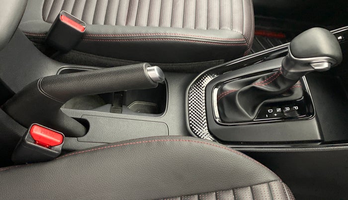 2020 KIA SONET GTX PLUS DCT 1.0, Petrol, Automatic, 7,904 km, Gear Lever