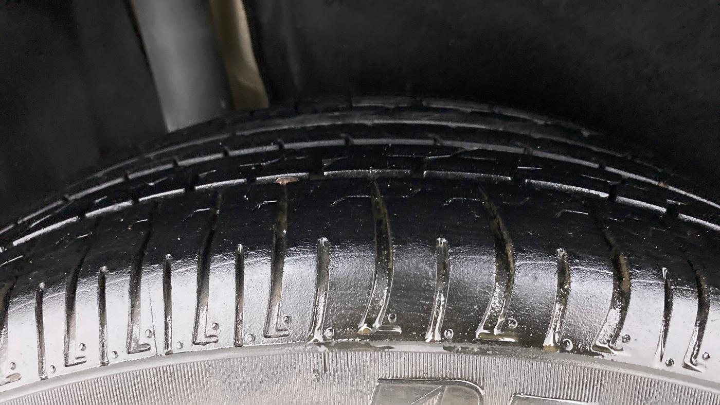 2019 Maruti Vitara Brezza VDI, Diesel, Manual, 1,09,271 km, Right Rear Tyre Tread
